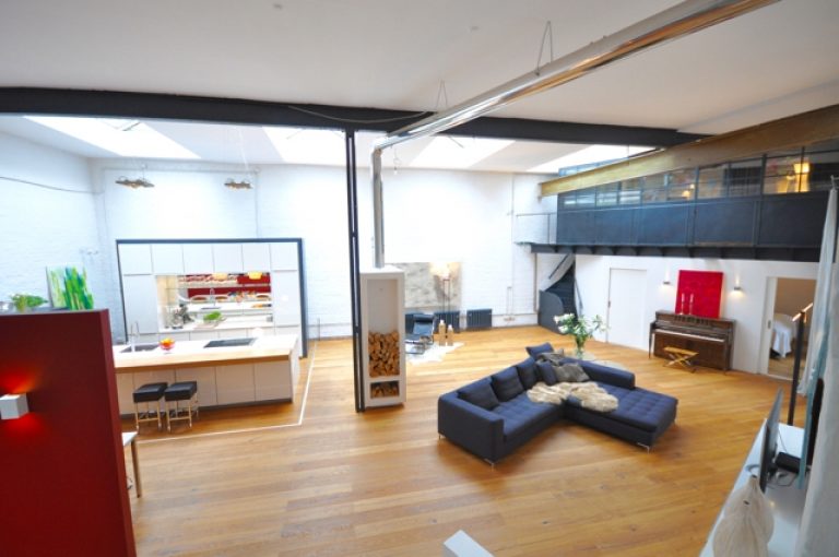 Loft, alte Schlosserei mit Garten 