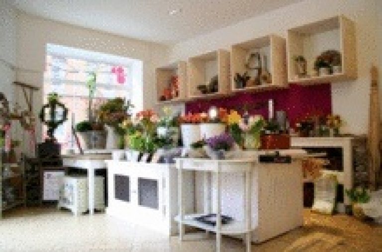Altbau Eckladen/Büro, Nähe Lister Meile 